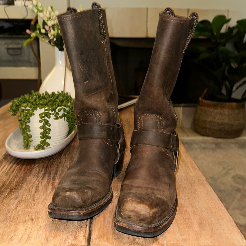 Frye Engineer boot. Excellent condition 9.5